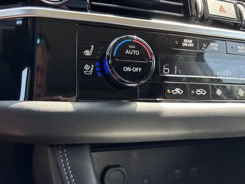 Used 2024 Nissan Pathfinder Platinum AWD/4WD image 40
