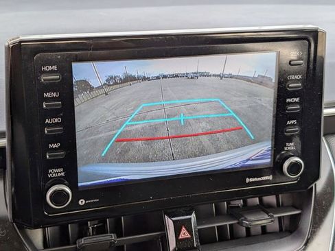 Used 2022 Toyota Corolla LE image 14