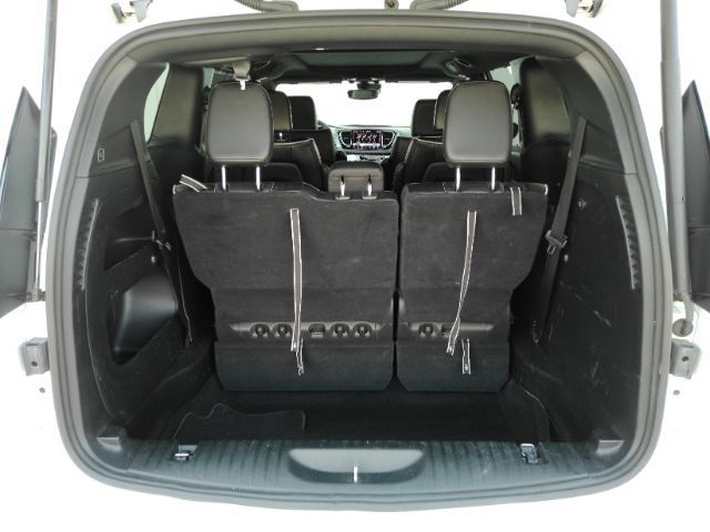 Used 2025 Chrysler Pacifica Limited FWD image 28