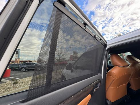 New 2026 Toyota Highlander Platinum AWD/4WD image 12