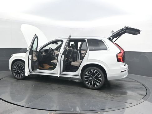 New 2026 Volvo XC90 B6 Plus w/ Protection Package Premier AWD/4WD image 40
