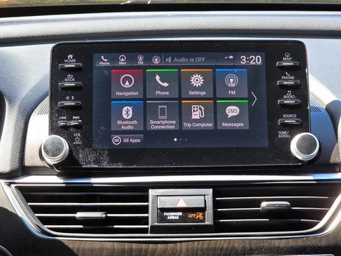 Used 2018 Honda Accord Touring image 24