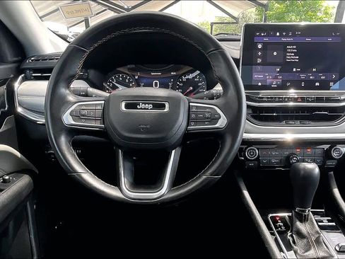 Used 2022 Jeep Compass Limited w/ Sun and Sound Group AWD/4WD image 6