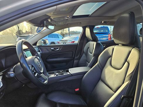 Used 2021 Volvo S60 T8 Inscription w/ Climate Package image 25