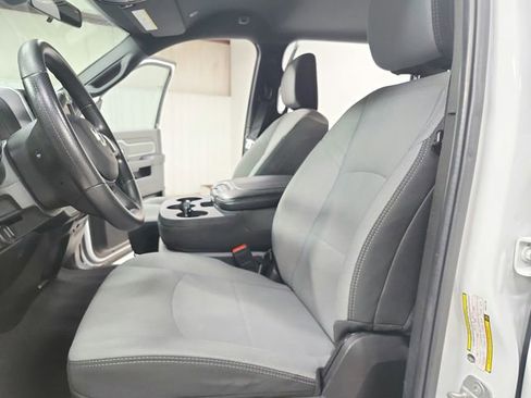 Used 2022 RAM 2500 Big Horn w/ Cold Weather Group image 19