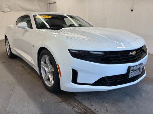Used 2023 Chevrolet Camaro LT image 4