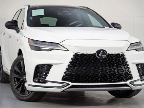Used 2023 Lexus RX 500h F Sport image 4