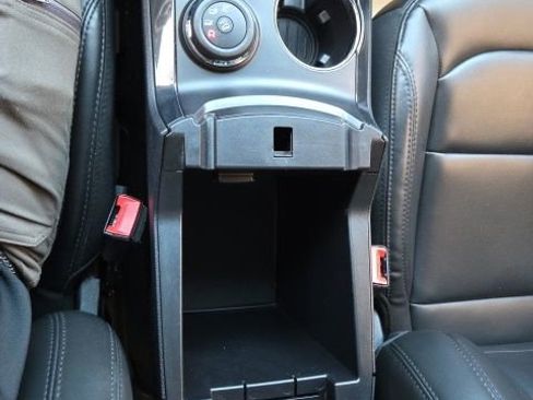 Used 2019 Ford Explorer XLT w/ Equipment Group 202A AWD/4WD image 66