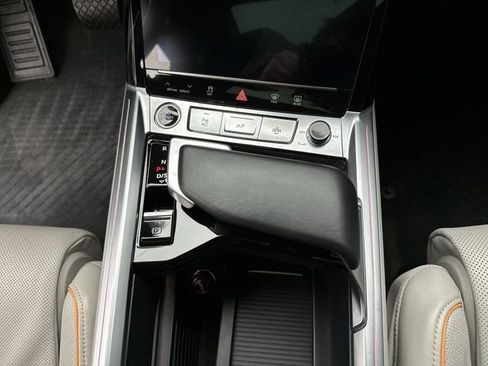 Used 2024 Audi Q8 e-tron Prestige w/ Prestige Package image 20
