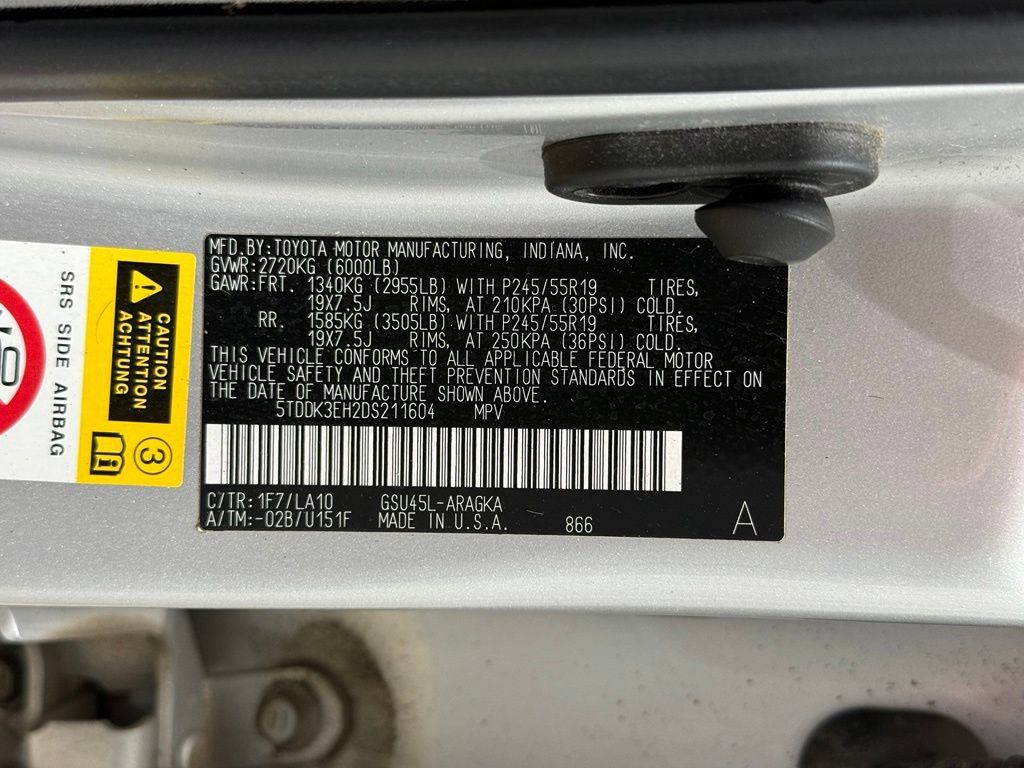 Used 2013 Toyota Highlander Limited AWD/4WD image 33