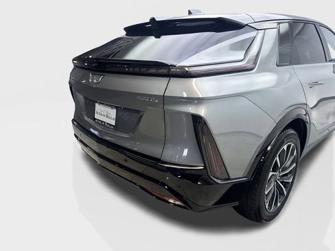 Used 2024 Cadillac Lyriq Sport w/ LPO, Floor Liner Package AWD/4WD image 18