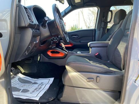 Used 2023 Nissan Frontier PRO-4X w/ Technology Package image 12