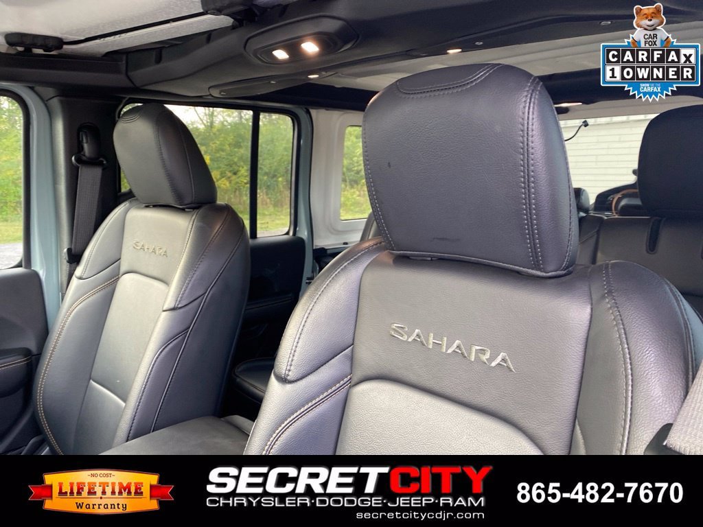 Used 2024 Jeep Wrangler Unlimited Sahara w/ Technology Group AWD/4WD image 12