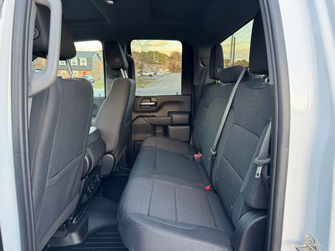 Used 2024 Chevrolet Silverado 2500 Custom w/ Custom Value Package image 17