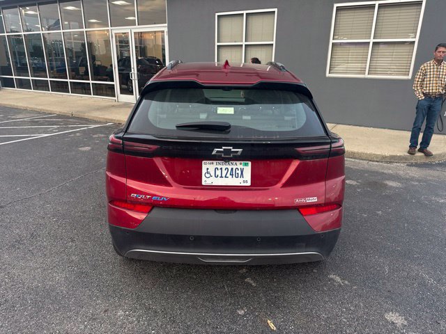 Used 2023 Chevrolet Bolt EUV Premier w/ Sun & Sound Package FWD image 15