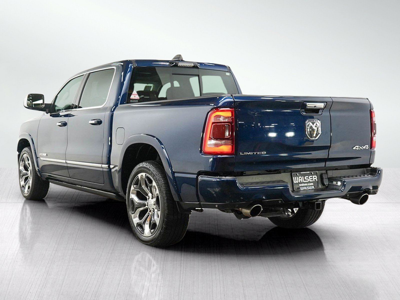 Used 2022 RAM 1500 Limited AWD/4WD image 3