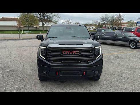 Certified 2023 GMC Sierra 1500 AT4 w/ AT4 Premium Package AWD/4WD image 31