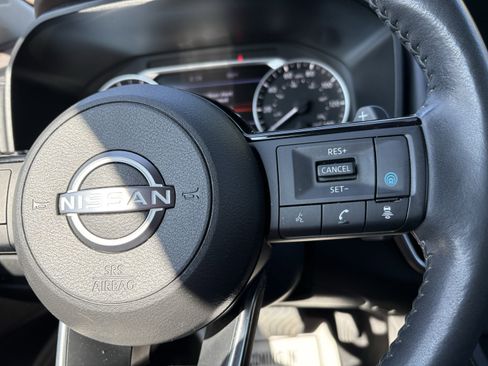 Used 2022 Nissan Rogue SL w/ SL Premium Package image 21