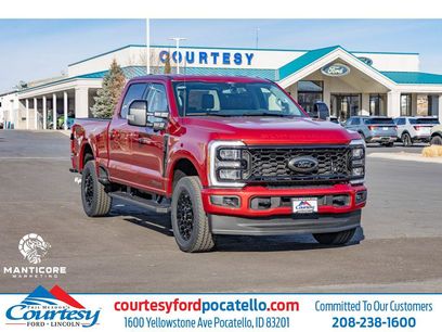 New 2026 Ford F350 Lariat w/ Black Appearance Package