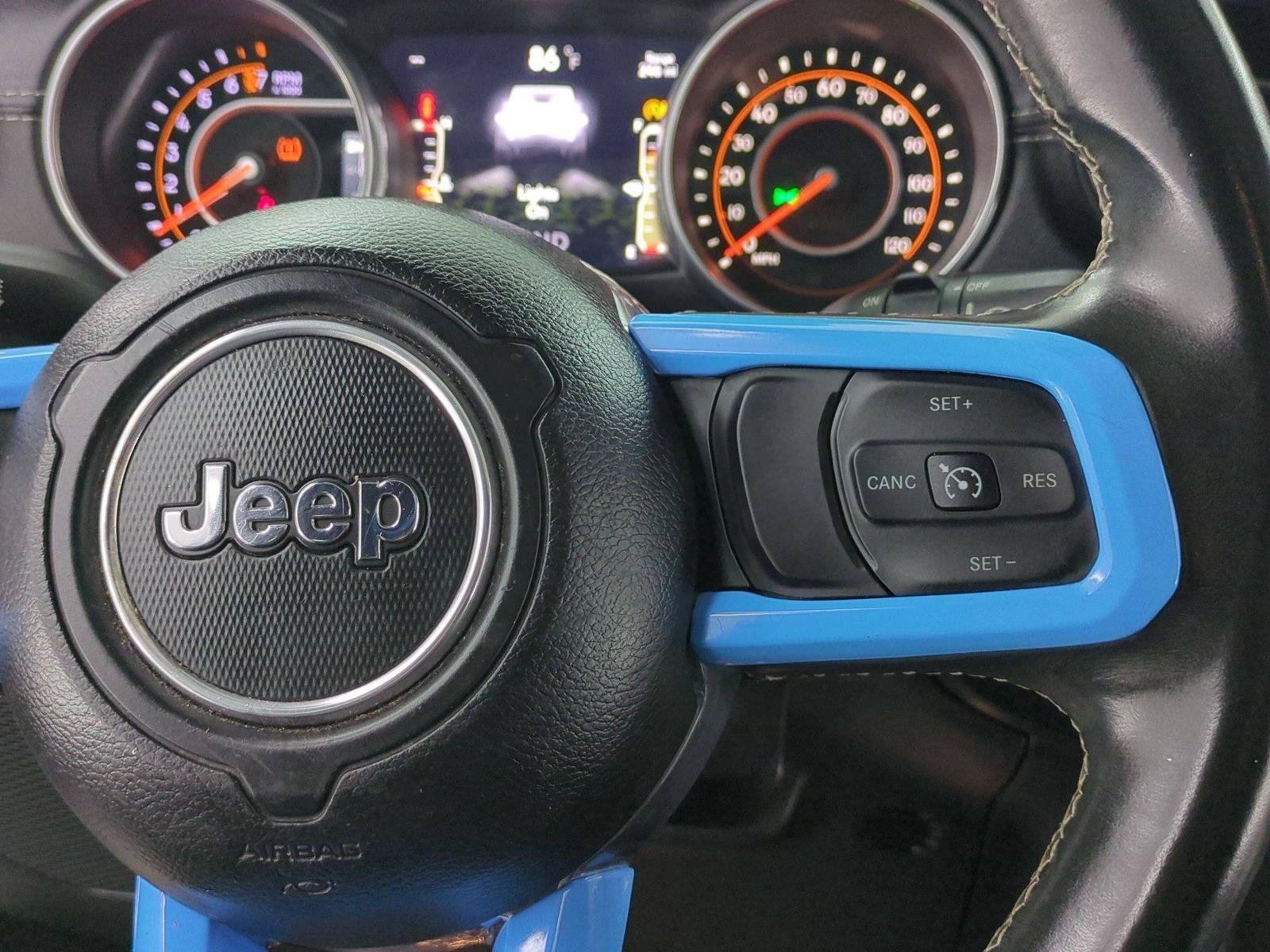 Used 2018 Jeep Wrangler Unlimited Sahara AWD/4WD image 29