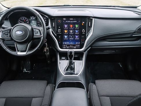 Used 2025 Subaru Outback Premium image 12