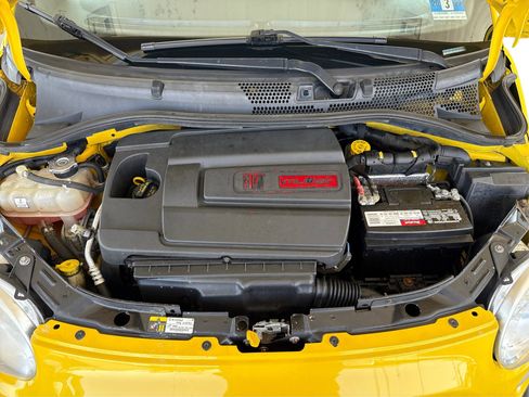 Used 2015 FIAT 500 Sport image 11