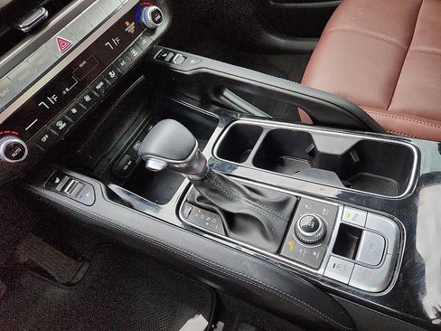 Used 2024 Kia Telluride EX image 12