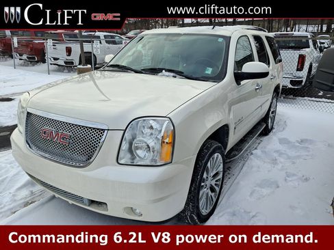 Used 2014 GMC Yukon Denali image 1