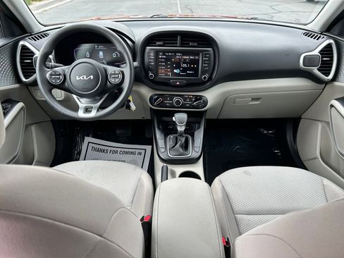 Used 2023 Kia Soul LX image 22