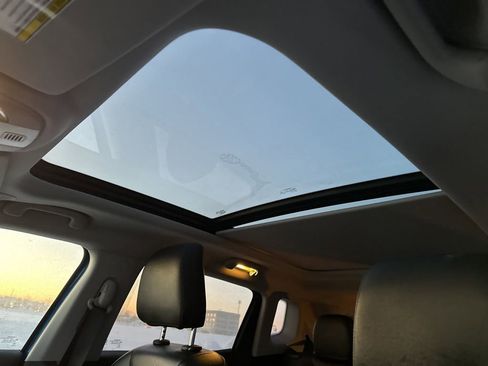 Used 2022 Jeep Compass Latitude w/ Sun and Sound Group image 5