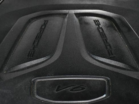 Used 2024 Porsche Cayenne Coupe AWD/4WD image 65