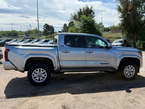 Used 2026 Toyota Tacoma SR5 AWD/4WD image 6