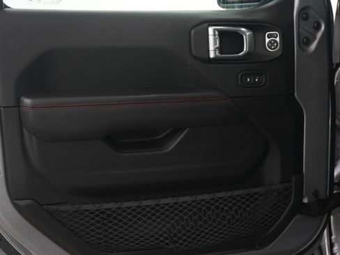 Used 2018 Jeep Wrangler Unlimited Rubicon image 23