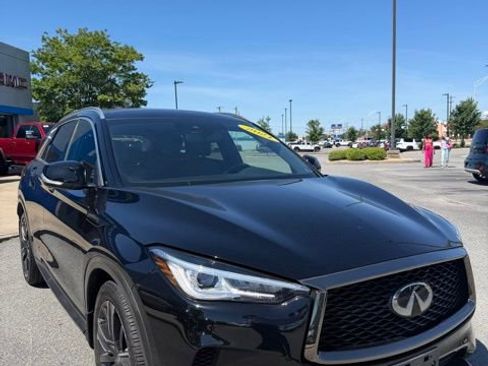 Used 2021 INFINITI QX50 Luxe w/ Appearance Package AWD/4WD image 3