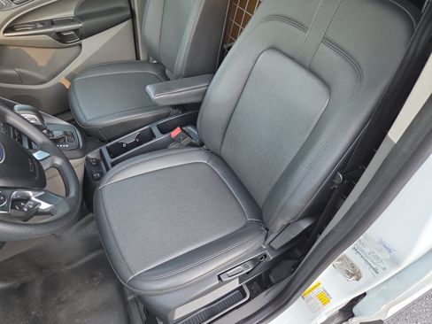 Used 2023 Ford Transit Connect XL FWD image 14