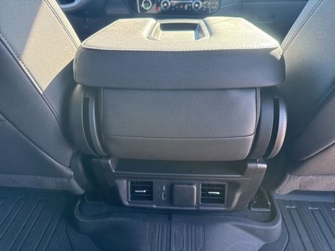 Used 2023 GMC Sierra 1500 SLT image 50