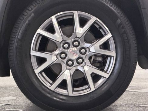 Used 2020 GMC Acadia SLT image 9