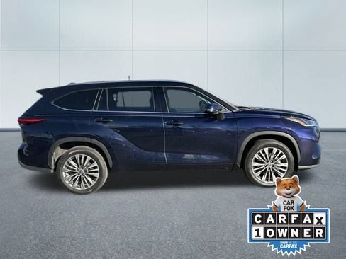 Used 2020 Toyota Highlander Platinum image 3