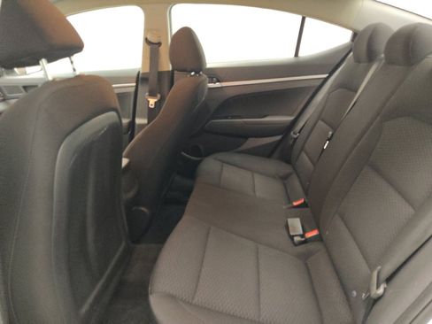 Used 2020 Hyundai Elantra SE w/ Cargo Package (C1) FWD image 18