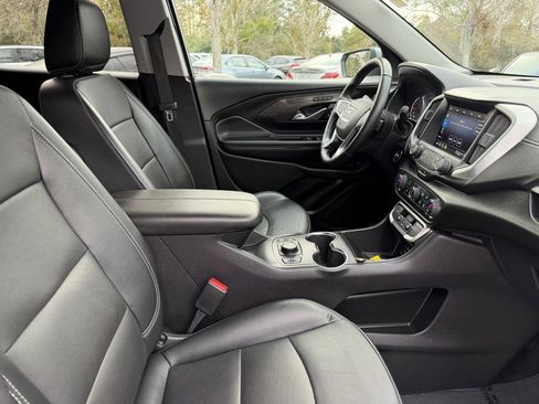 Used 2024 GMC Terrain SLT image 10