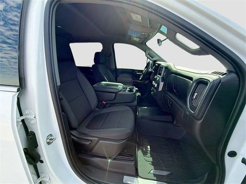 Used 2021 GMC Sierra 2500 SLE w/ SLE Value Package; image 15