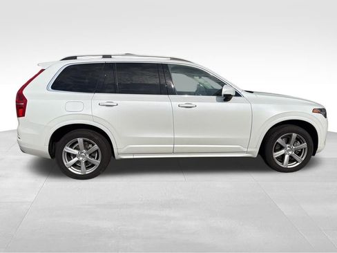 Used 2019 Volvo XC90 T6 Momentum image 5