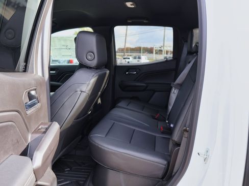 New 2026 GMC Canyon Elevation w/ Convenience Package image 9