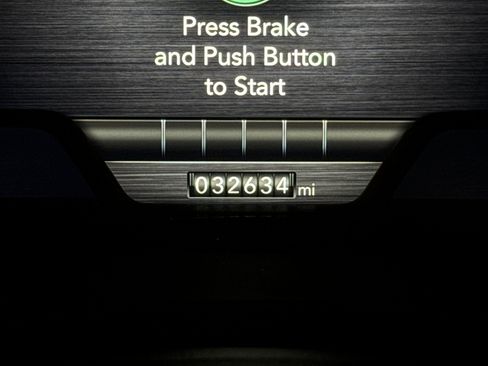 Used 2021 RAM 1500 Big Horn AWD/4WD image 9