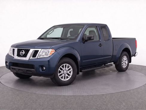 Used 2020 Nissan Frontier SV AWD/4WD image 2