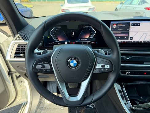 Used 2026 BMW X5 xDrive40i AWD/4WD image 17