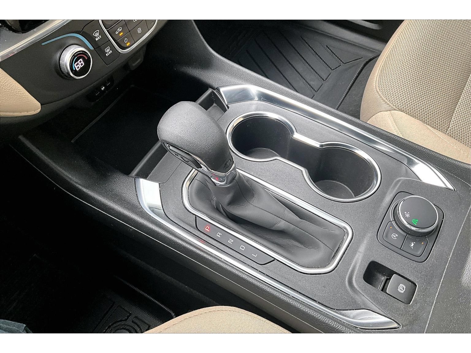 Used 2024 Chevrolet Traverse LS w/ Safety Package FWD image 26