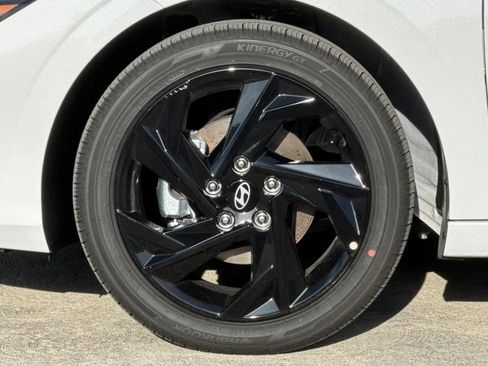 New 2026 Hyundai Elantra SEL Sport Premium FWD image 30