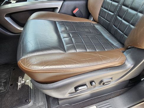 Used 2016 Nissan Titan Platinum Reserve image 36