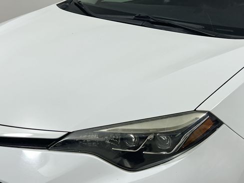 Used 2019 Toyota Corolla SE FWD image 11